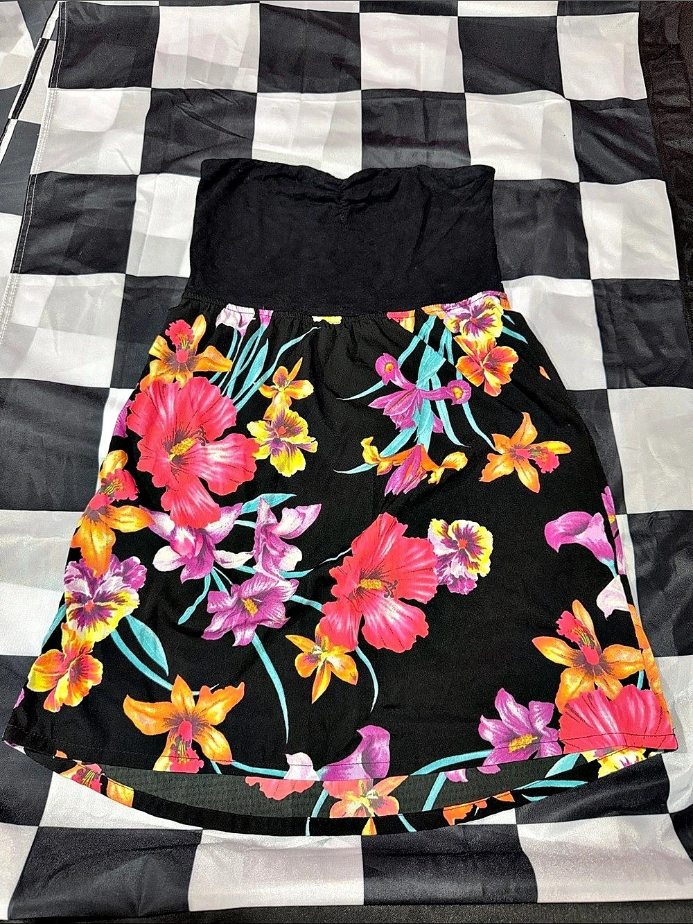 Roxy Floral Mini Dress in Black & Pink Size Medium